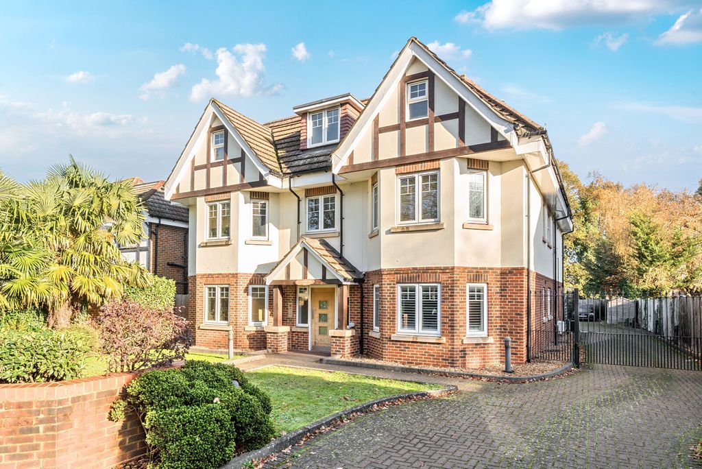 Property photo 1 of 19 1376618-4-6926E93...