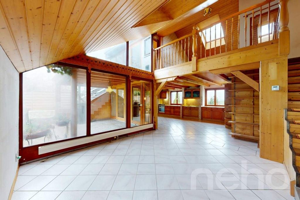 Property photo 3 of 11