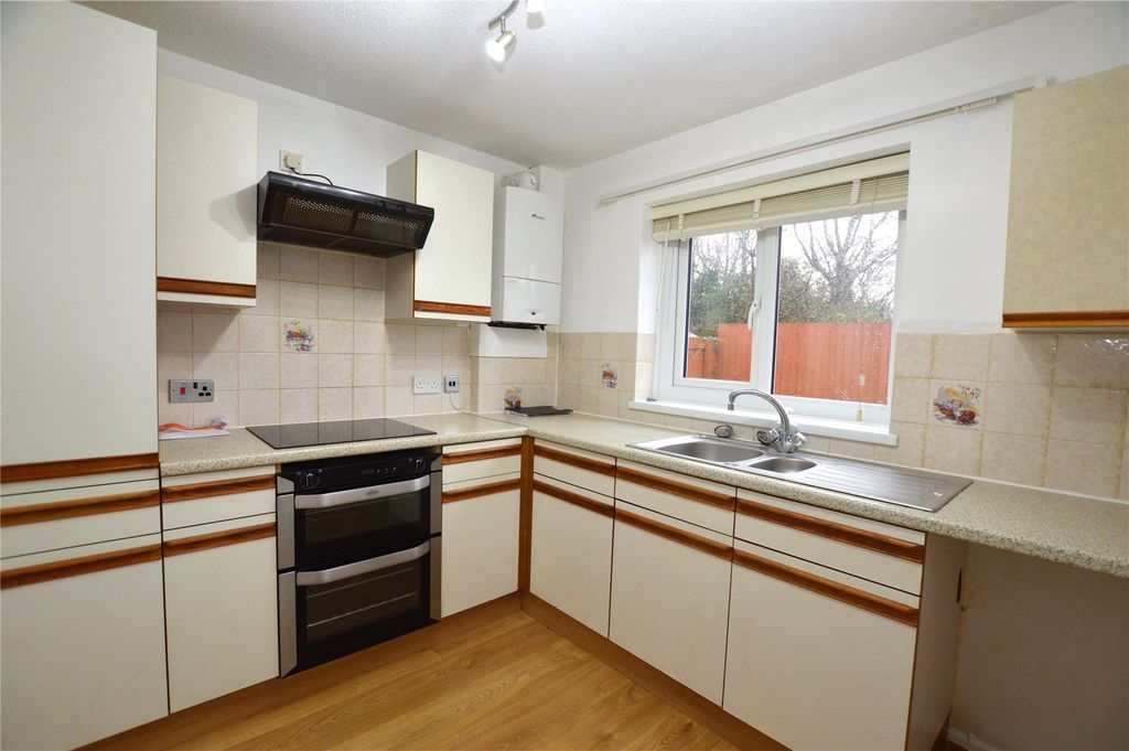 Property photo 2 of 16 Picture No. 08