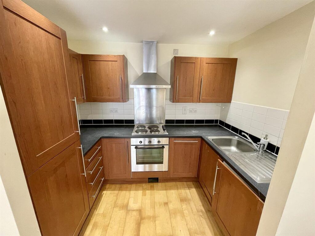 Property photo 3 of 5