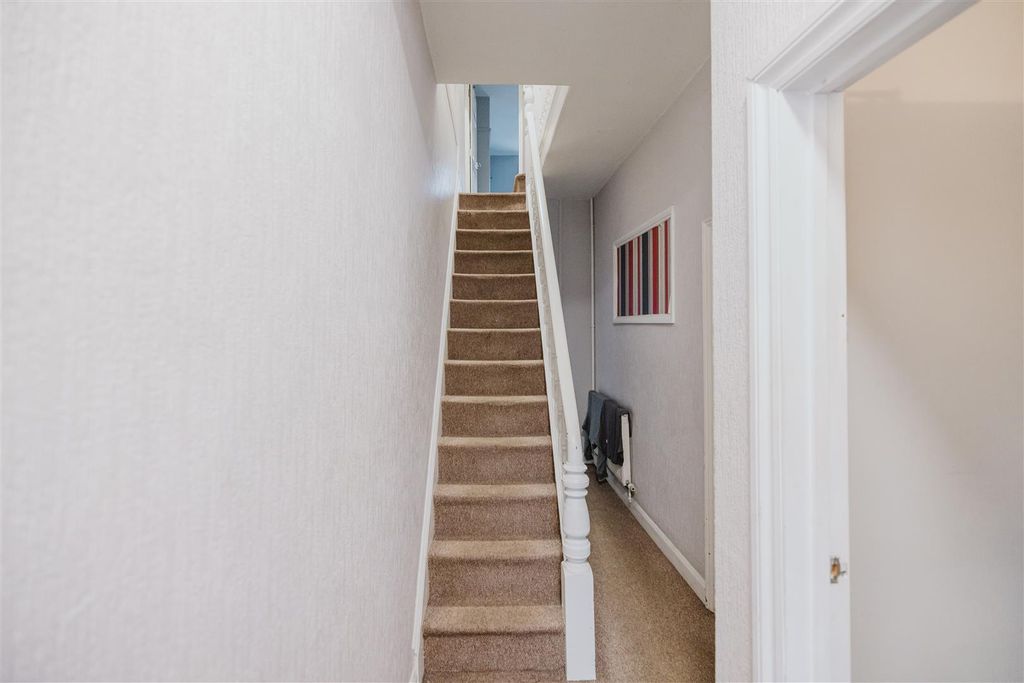 Property photo 3 of 35 Stairs