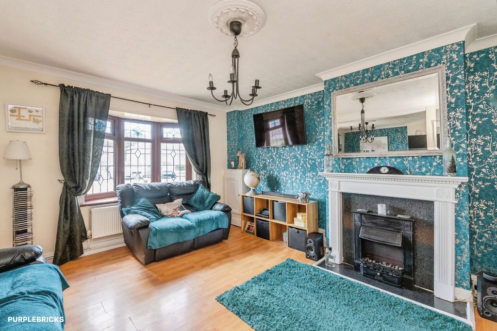 Property photo 3 of 24