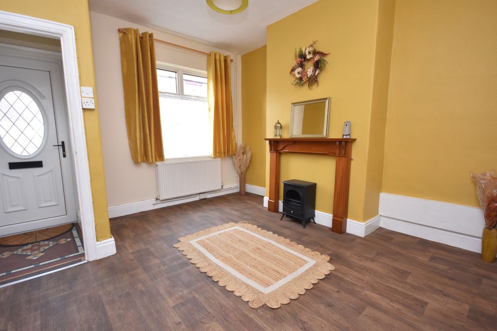 Property photo 2 of 14