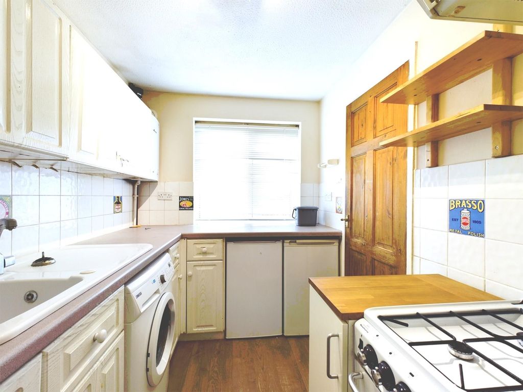 Property photo 3 of 10 667633_3_8245268