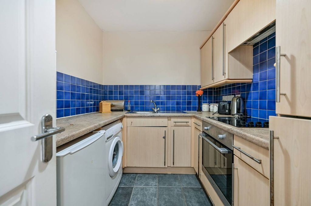 Property photo 3 of 9
