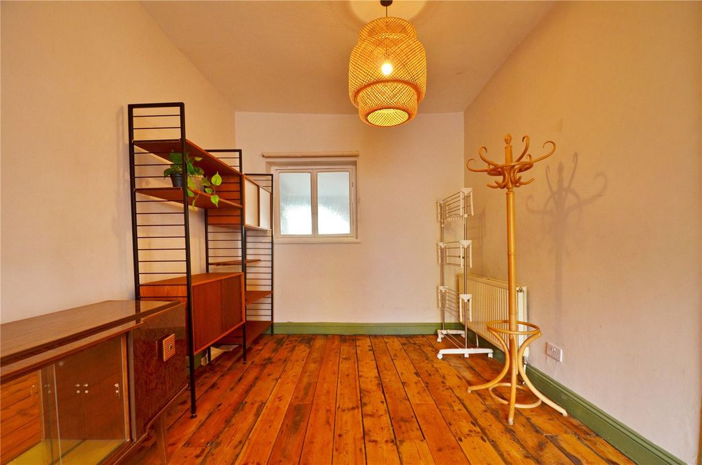 Property photo 3 of 14 Picture No. 05