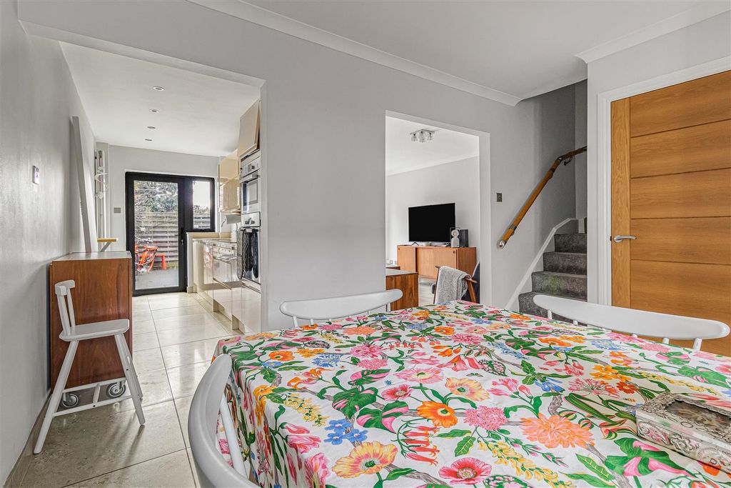 Property photo 2 of 17 11_73494.Jpg