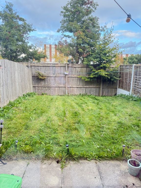 Property photo 1 of 9 Photo 0