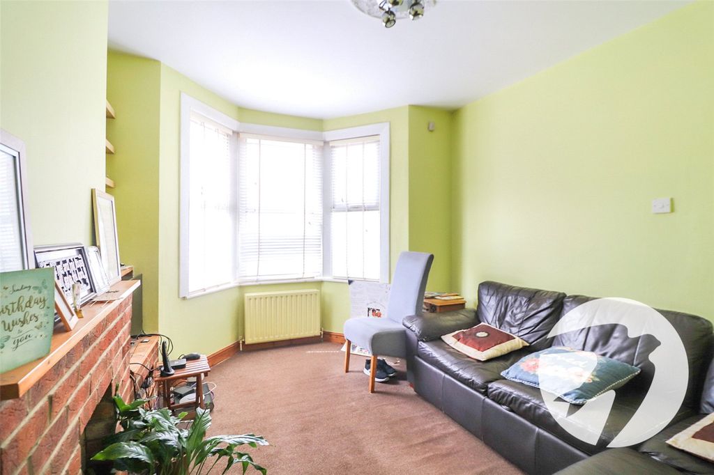 Property photo 2 of 12 Picture No. 14