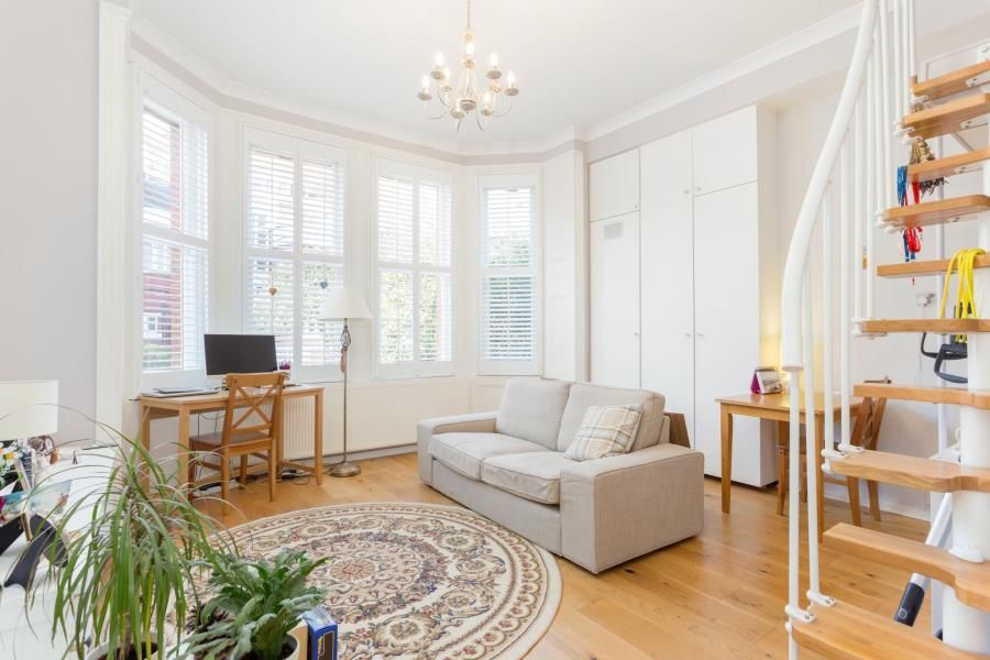Property photo 1 of 6