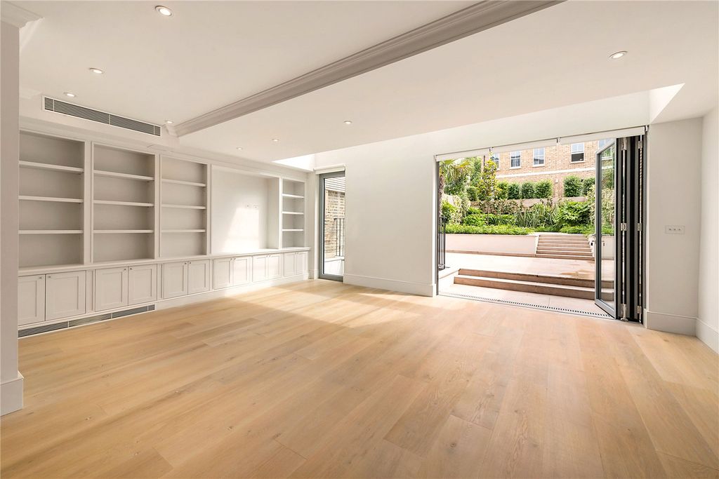 Argyll Road, London W8 photo 4
