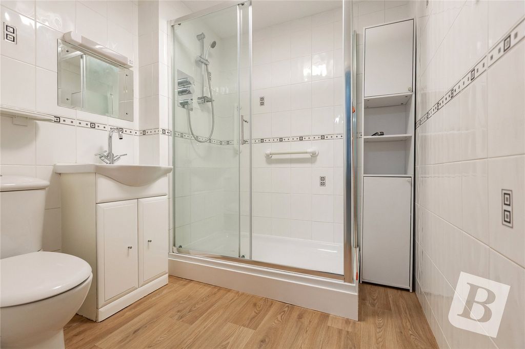 Property photo 3 of 11 Shower Room