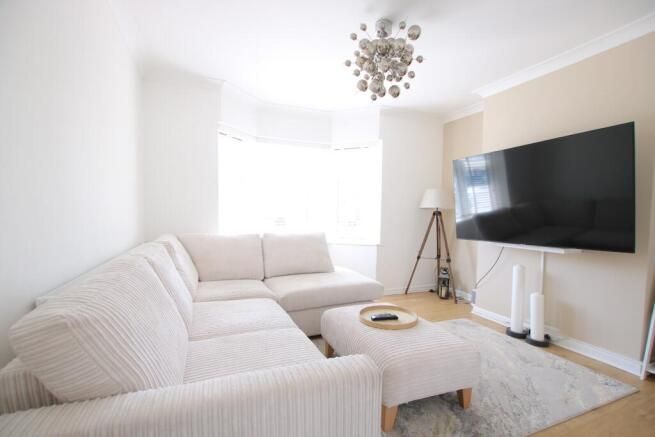 Property photo 1 of 8 Image