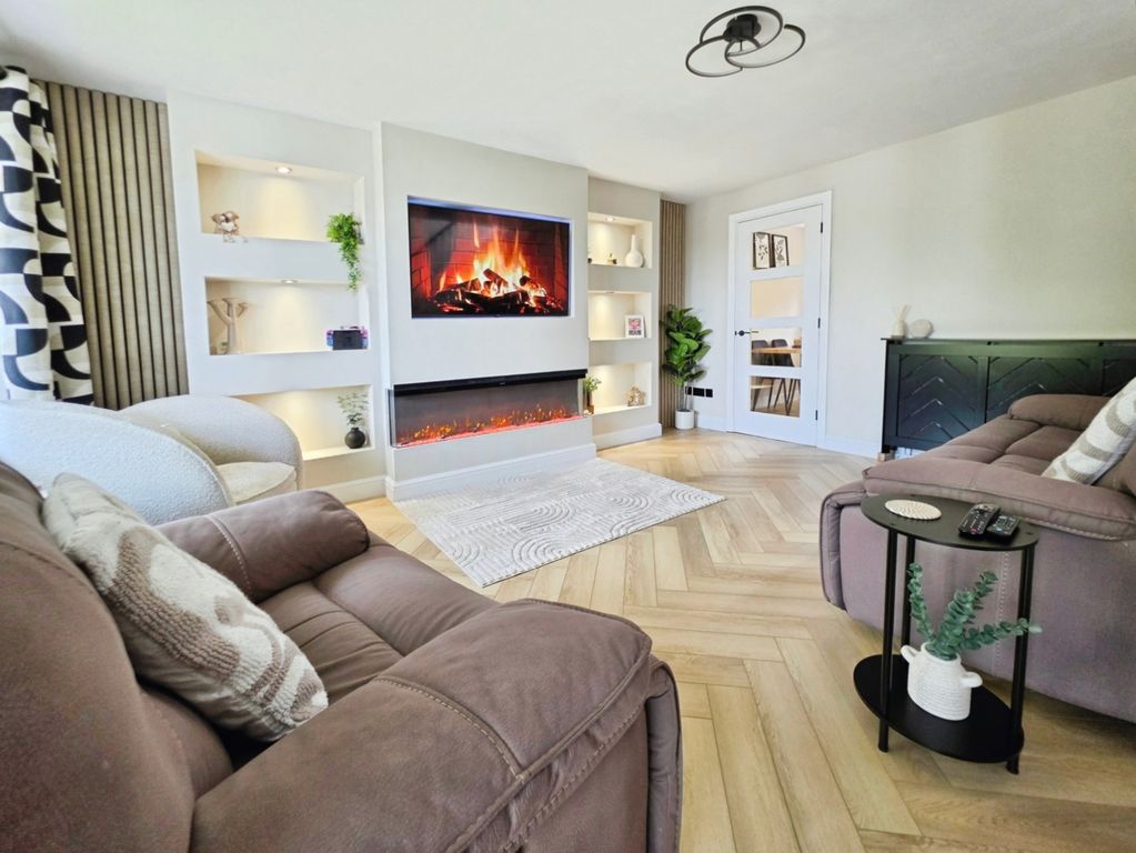 Property photo 2 of 29 Pbox-Img.Jpg