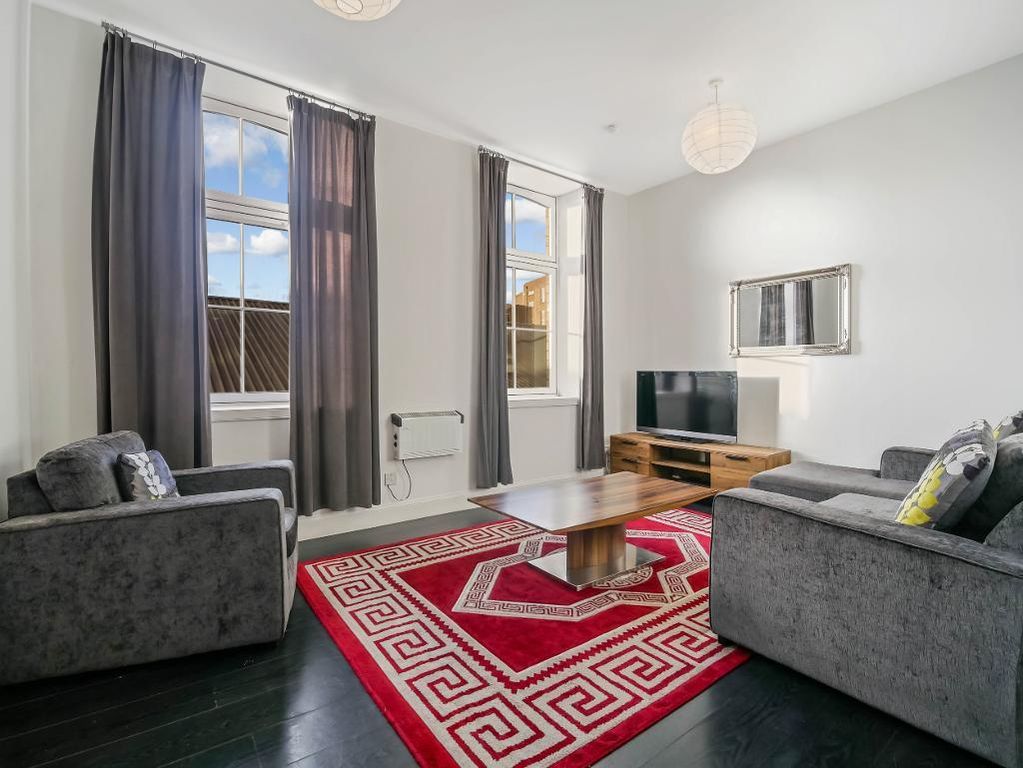 Property photo 2 of 20 Living Room