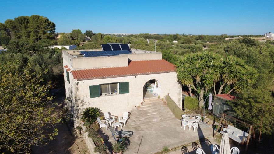 Property photo 2 of 40