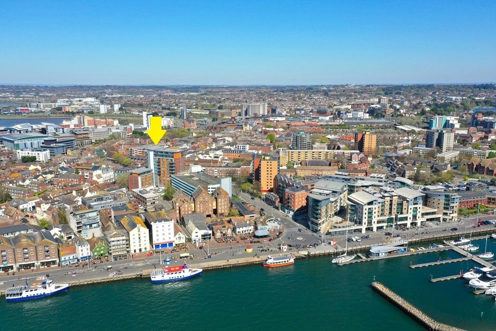 Property photo 2 of 23