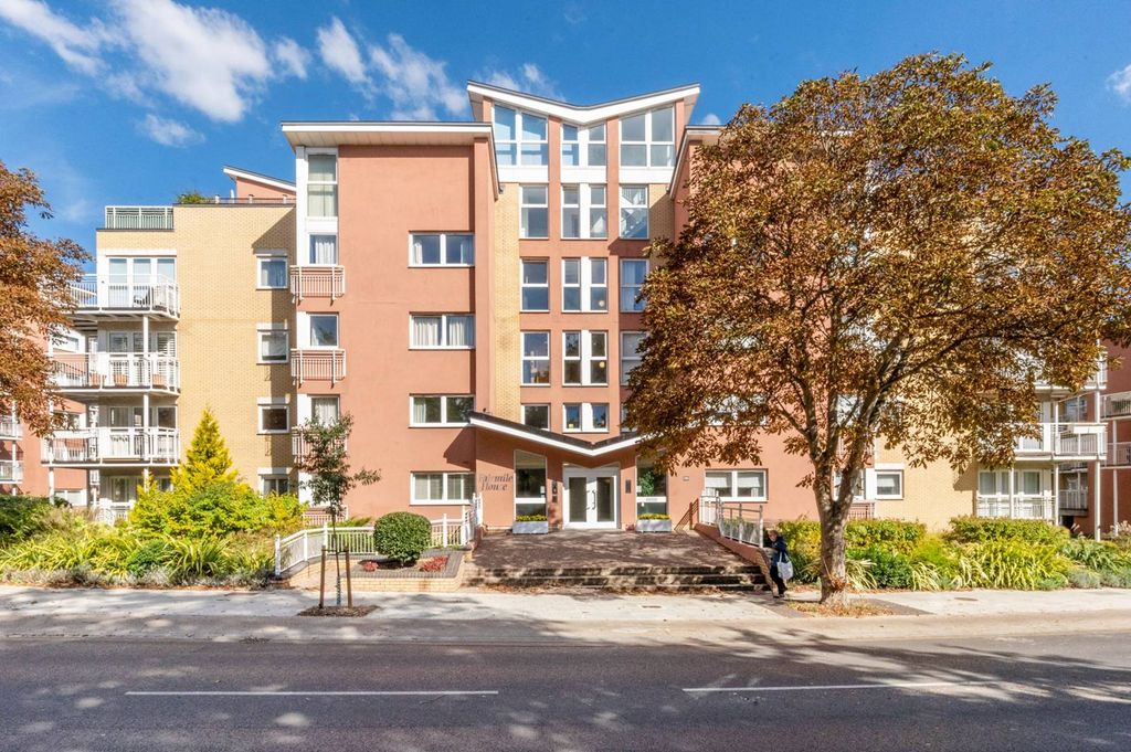 Property photo 1 of 11