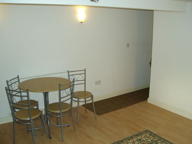 Property photo 3 of 8 Entrance Porch
