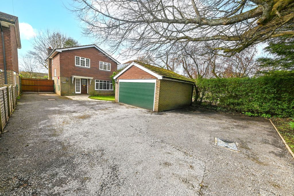 Property photo 1 of 19 Photo 23