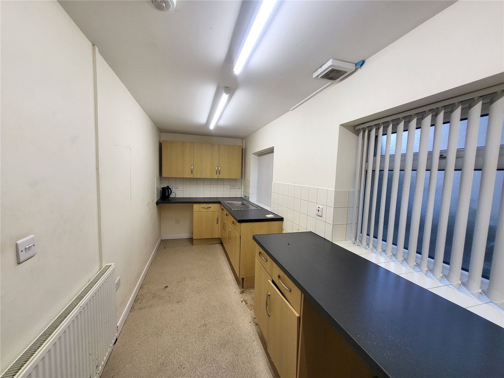 Property photo 2 of 8 Picture No. 06