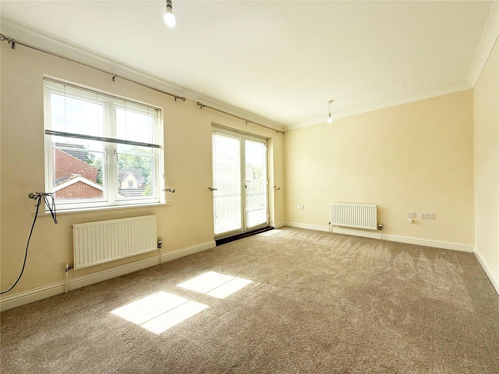 Property photo 2 of 15 Picture No. 18