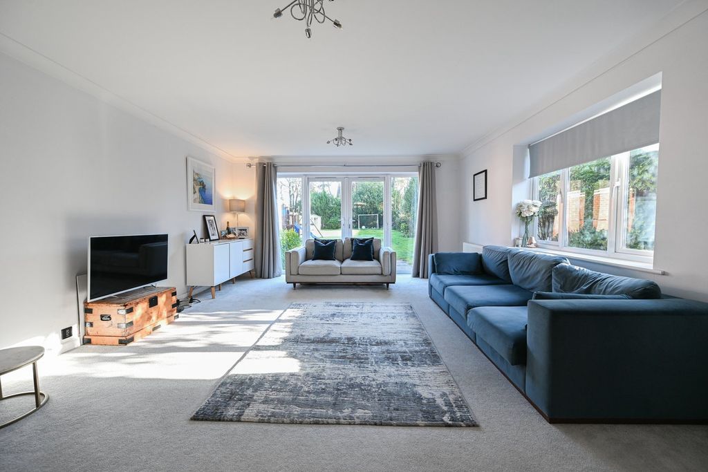 Property photo 3 of 15