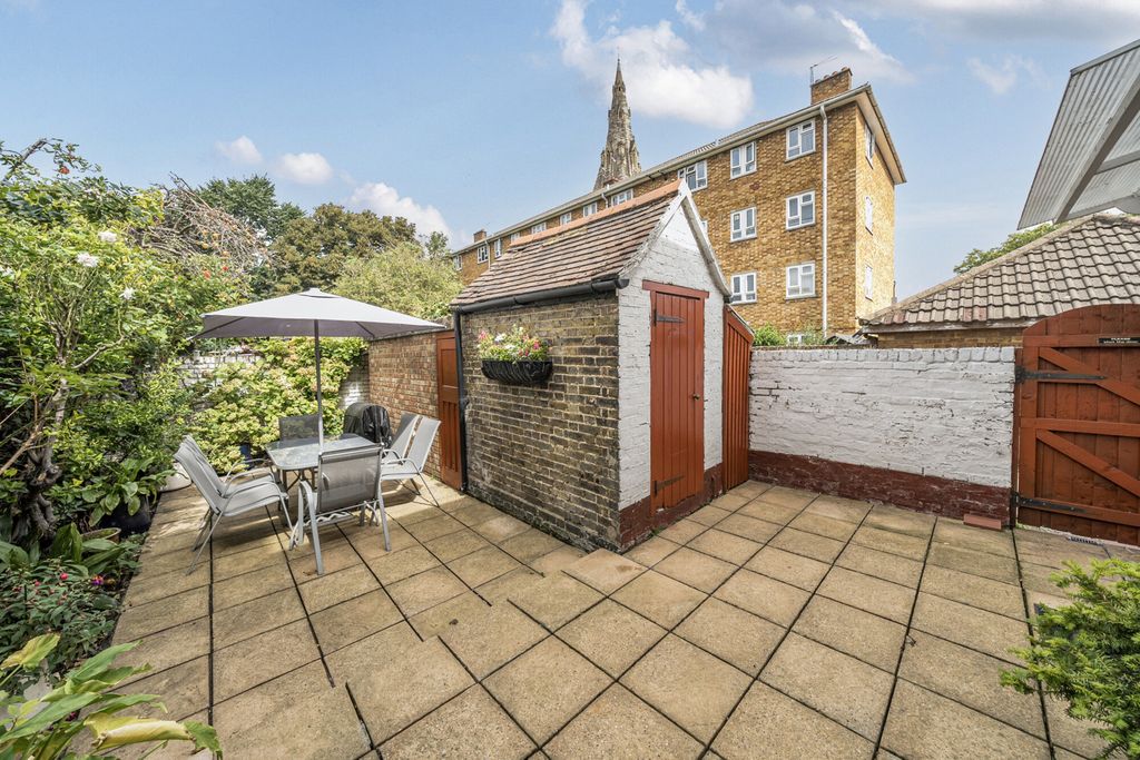 Property photo 3 of 22 1336442-3-68Aef16...