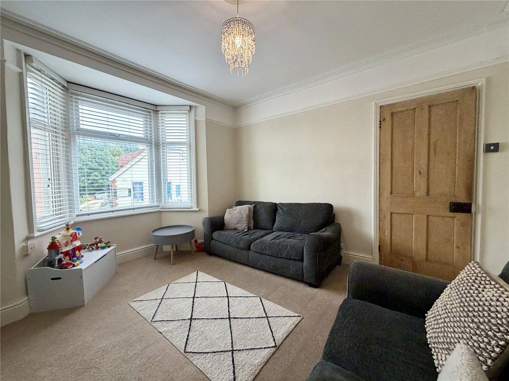 Property photo 3 of 17 Picture No. 06