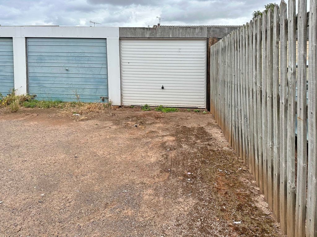 Property photo 1 of 2
