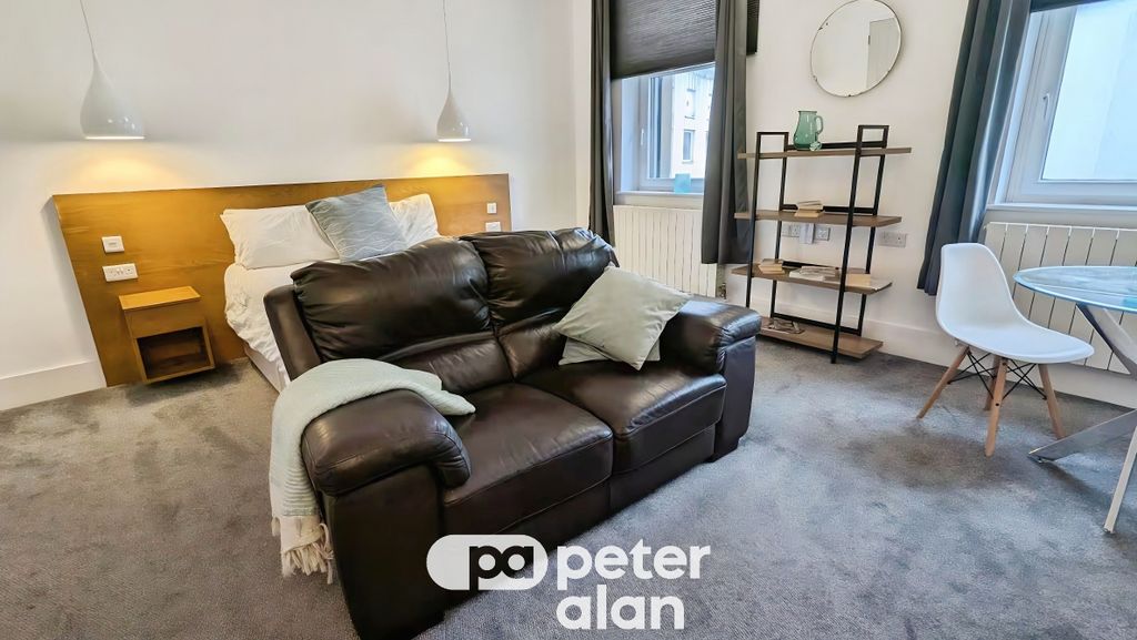 Property photo 2 of 11 Bedroom