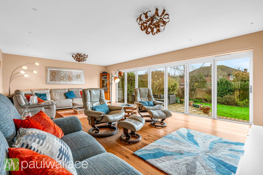 Property photo 2 of 27 Living Room