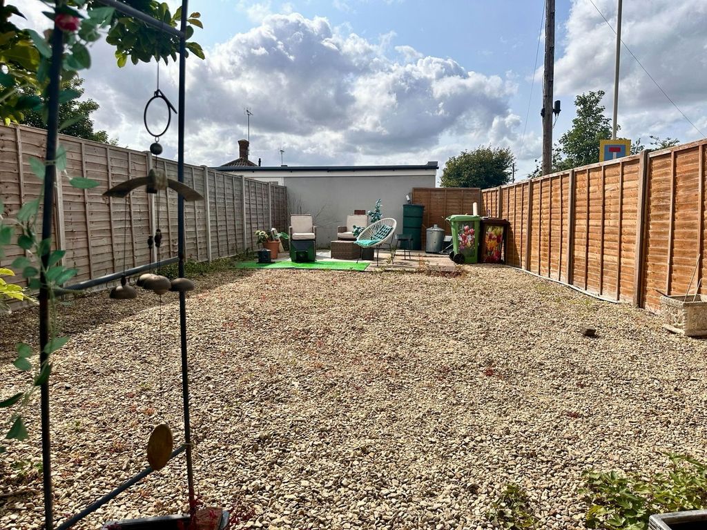 Property photo 3 of 19