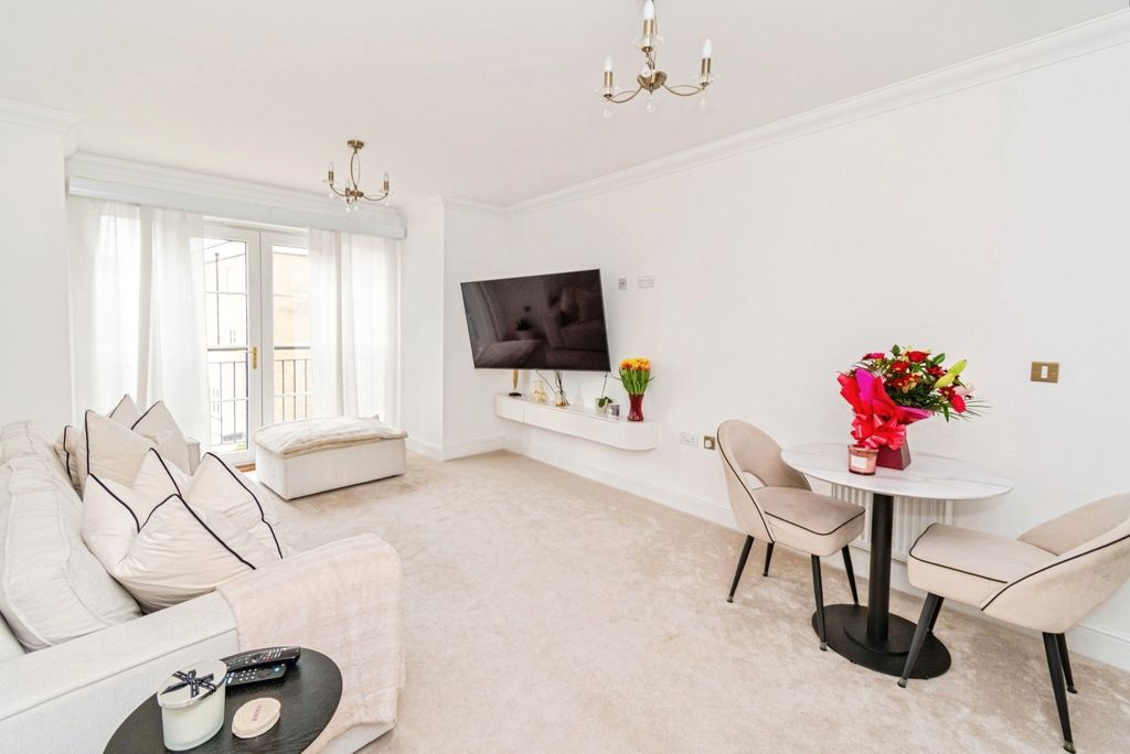 Property photo 2 of 14 Pbox-Img.Jpg