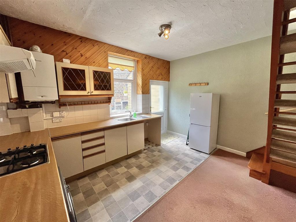 Property photo 3 of 9 Dining Kitchen