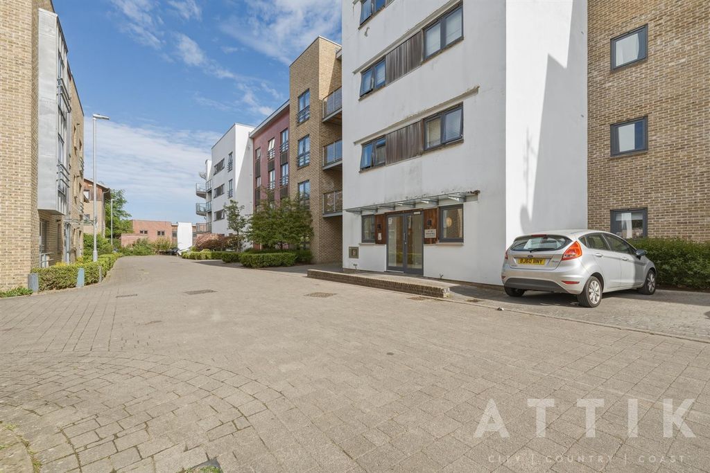 Property photo 1 of 20 Bertram_Way_019.Jpg