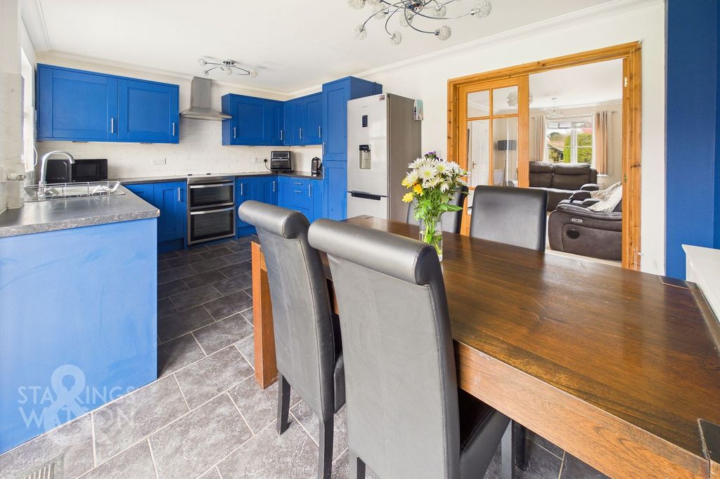 Property photo 3 of 20