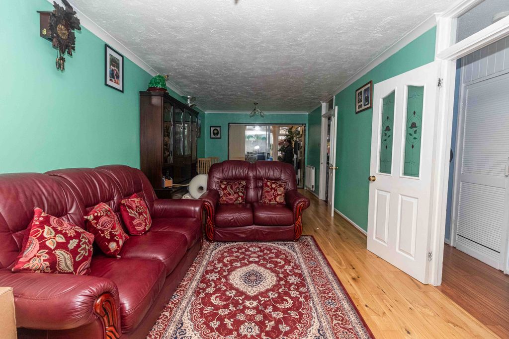 Property photo 3 of 15