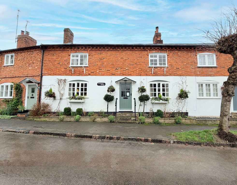 Property photo 1 of 32