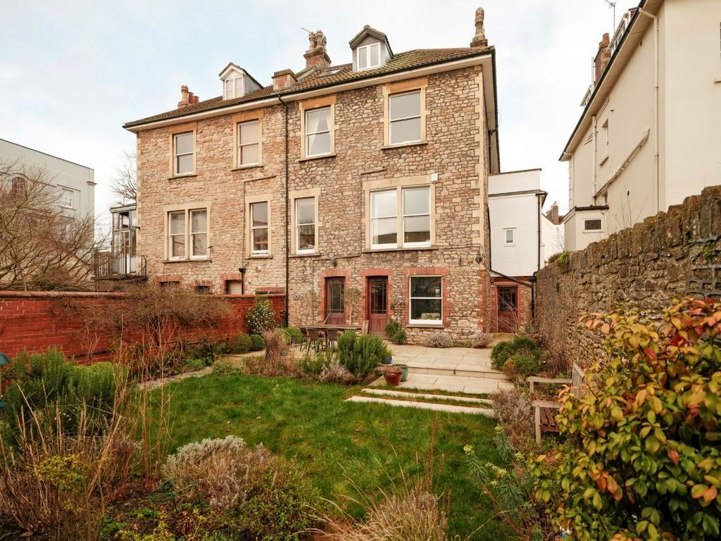 Property photo 1 of 21 Garden