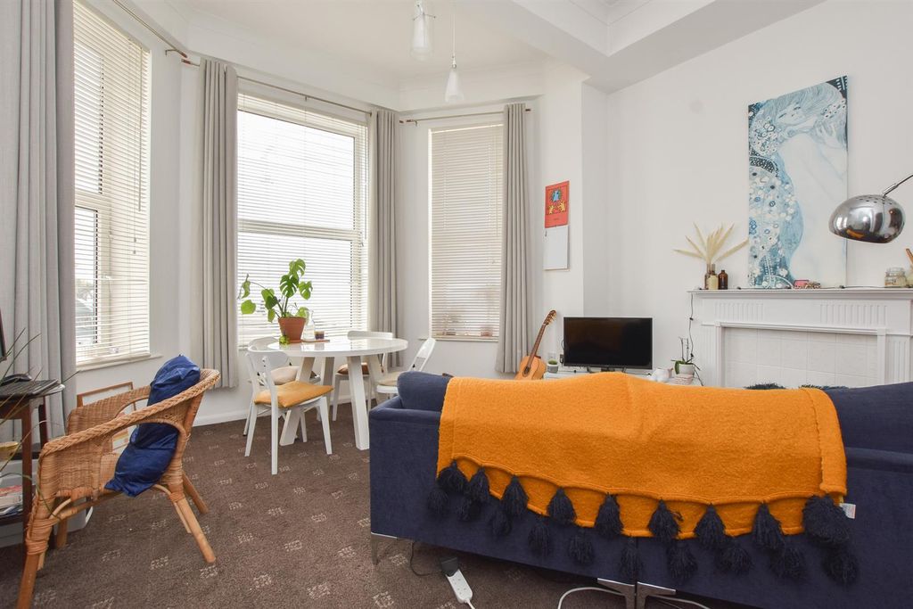 Property photo 1 of 14 Living Space