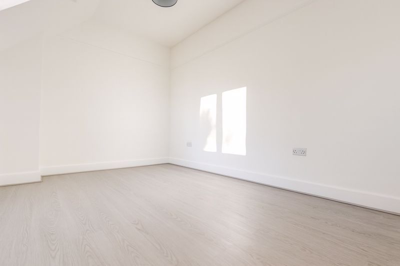 Property photo 3 of 14 Photo 29