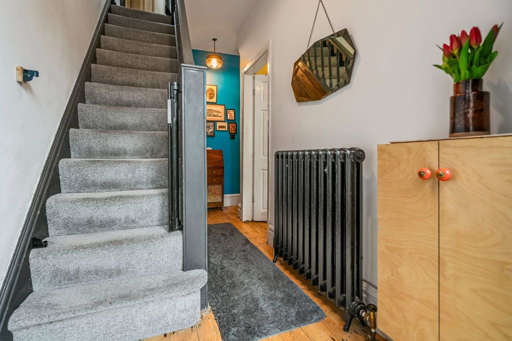 Property photo 3 of 24