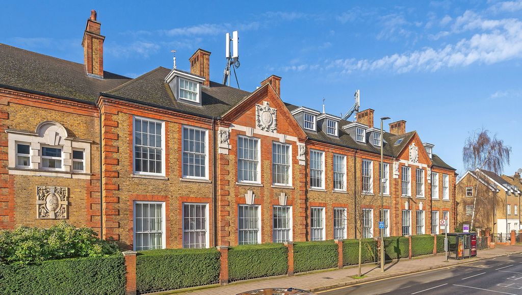 Property photo 2 of 12