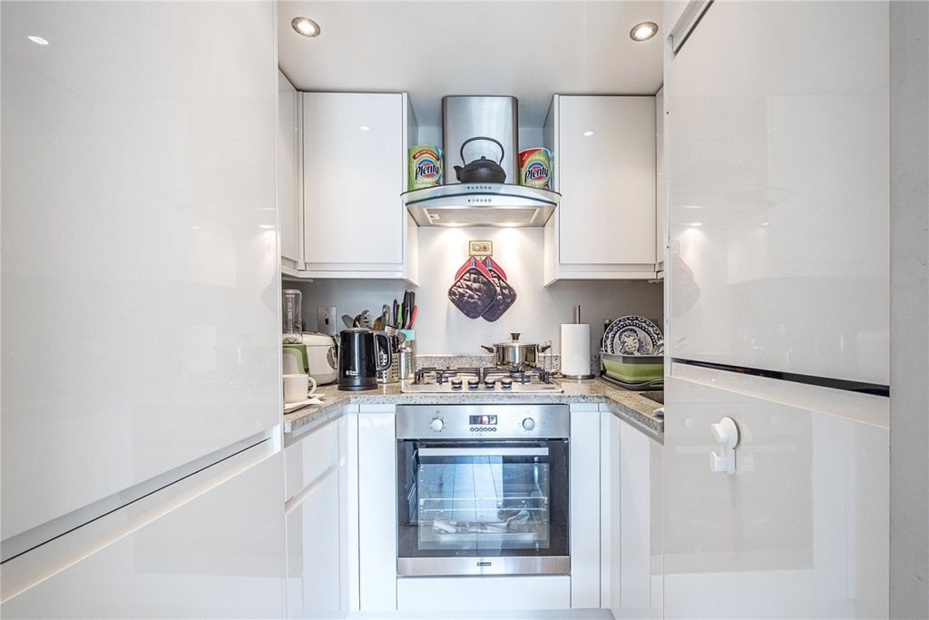 Property photo 2 of 6 Crl213372_13