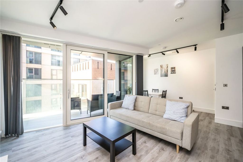 Property photo 1 of 6