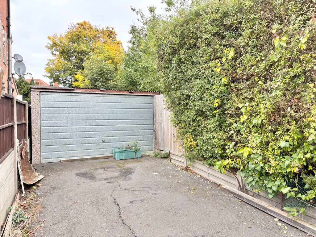 Property photo 3 of 21