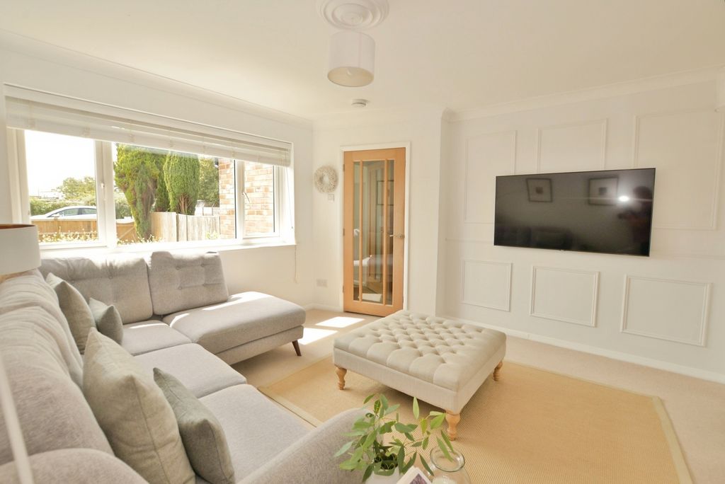 Property photo 2 of 17 Pbox-Img.Jpg