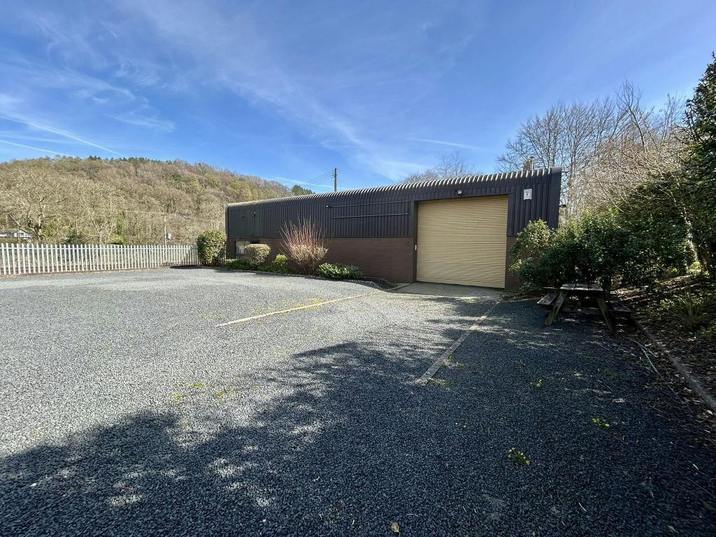 Property photo 1 of 7 Front