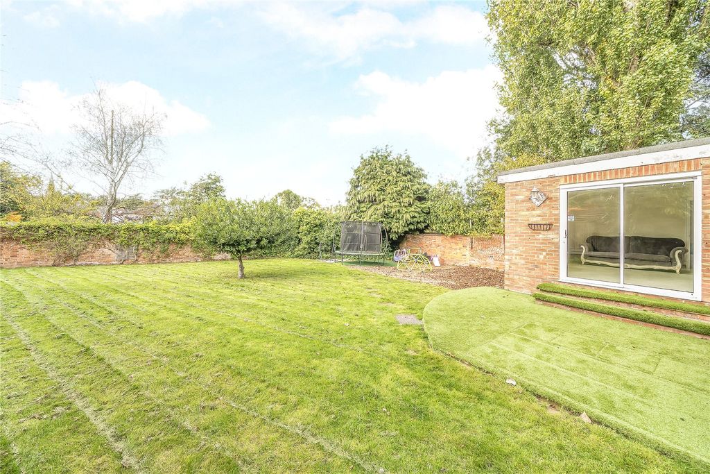 Property photo 3 of 21 Picture 3